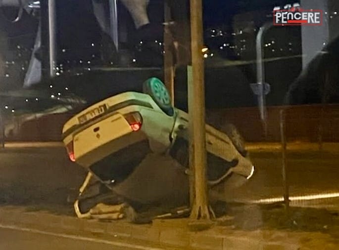 Malatya-Elazığ karayolunda akşam saatlerinde meydana gelen 3 ayrı trafik kazasında