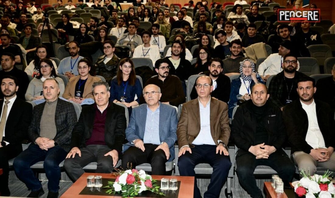 Malatya’da düzenlenen “TUA Astro Hackathon” yarışmasında bilim ve teknolojiye ilgi