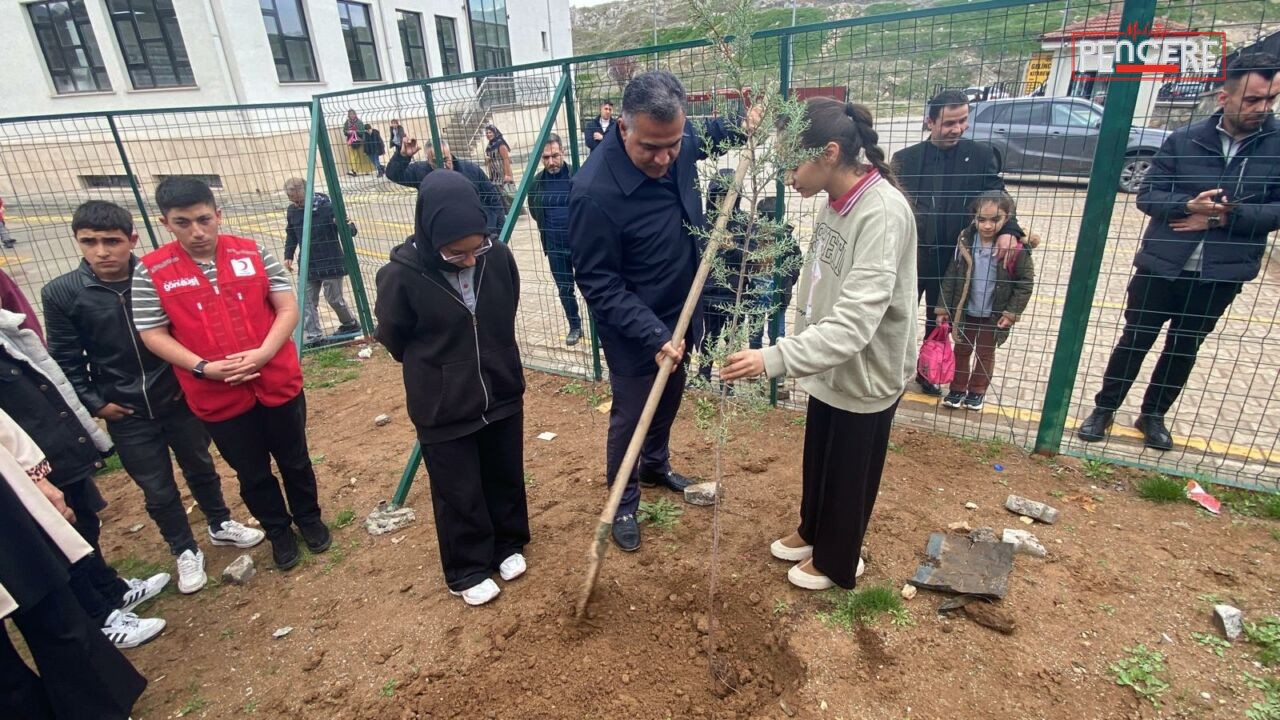 Malatya Büyükşehir Belediyesi tarafından Şehit Aytaç Altunörs Okulu’nda düzenlenen Sıfır
