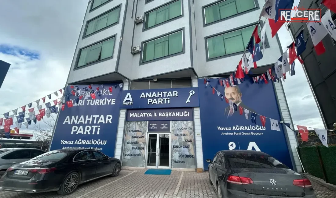 Anahtar Parti Malatya İl Başkanı Erdoğan Zelyurt, il divan kurulunu