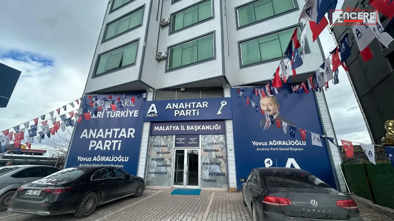 Anahtar Parti Malatya İl Başkanı Erdoğan Zelyurt, il divan kurulunu