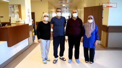 Malatya Turgut Özal Tıp Merkezi’nde, doku uyumsuzluğu nedeniyle eşlerine böbrek