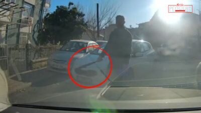 Malatya’da sabah saatlerinde yaşanan yol tartışması araç güvenlik kamerasına yansıdı.