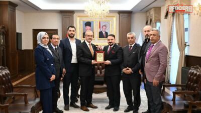 Vefa Derneği’nden Sağlıkçılara 14 Mart Ziyareti Malatya’da faaliyet gösteren Vefa Derneği, 14 Mart Tıp Bayramı dolayısıyla
