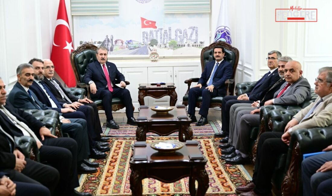 Büyük Birlik Partisi Genel Başkanı Mustafa Destici, Malatya programı kapsamında