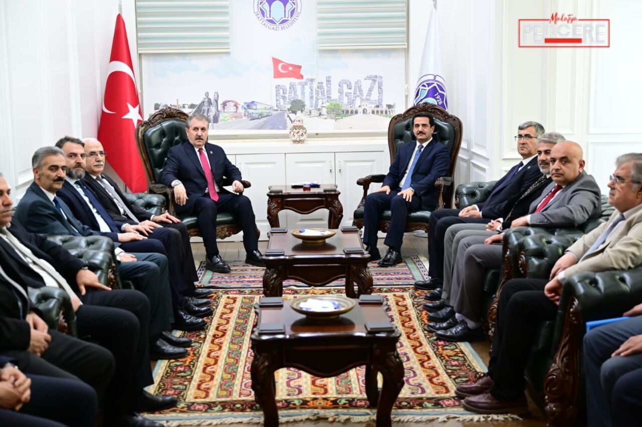 Büyük Birlik Partisi Genel Başkanı Mustafa Destici, Malatya programı kapsamında