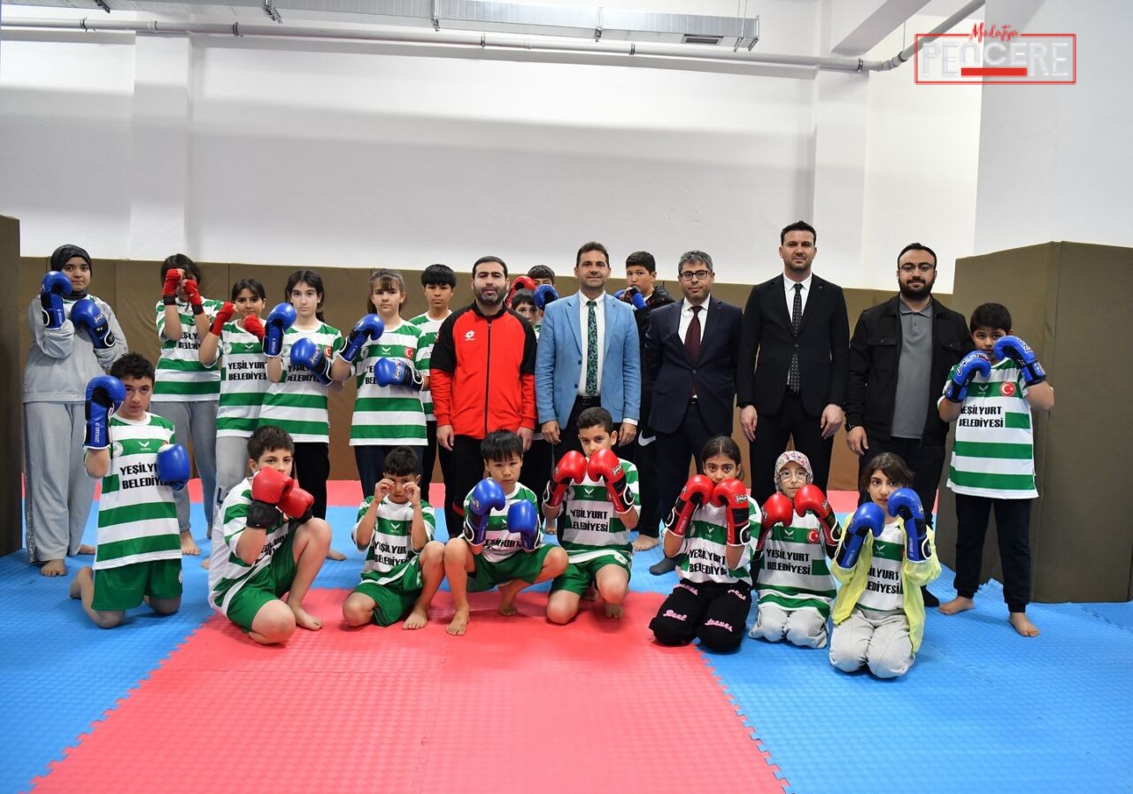 Yeşilyurt ilçesinde eğitime ve gençliğe yönelik yatırımlarını sürdüren Yeşilyurt Belediyesi,