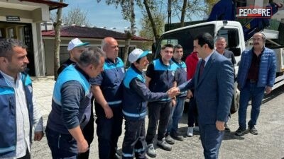 Bayram Taşkın, taziye hizmetlerinin yürütüldüğü merkezde incelemelerde bulunarak, mahallelere kalıcı