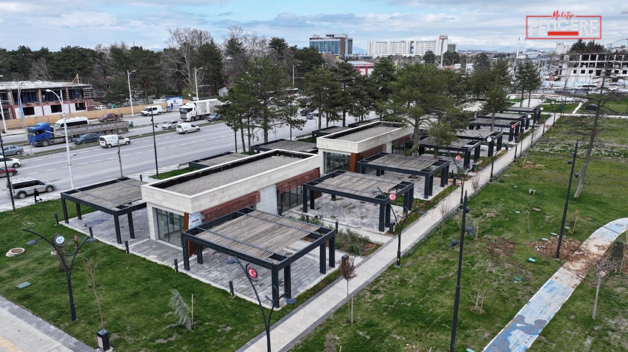 Yeşilyurt belediyesi, turgut özal mahallesi millet bahçesi’nde bulunan 8 adet