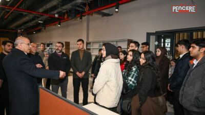 Malatya Büyükşehir Belediye Başkanı Sami Er, belediye binası içerisinde yapımı