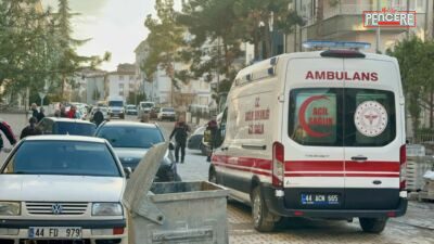 Zaviye Mahallesinde çıkan kavgada baba ile oğlu bıçakla yaralandı. Olayın