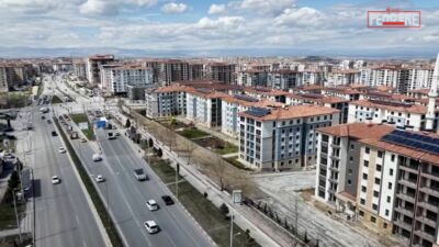 Malatya’da Yıldıztepe Deprem Konutları Teslim Ediliyor Malatya’da deprem sonrası ihya ve inşa süreci tüm hızıyla devam