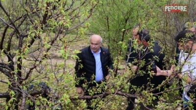 Sami Er, dolu afetinden etkilenen ilçelerde üreticilerle buluştu. Hasarın envanterinin