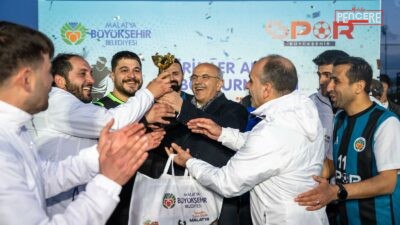 Malatya Büyükşehir Belediyesi’nin düzenlediği kurumlar arası futbol turnuvasında finalde Gençlik