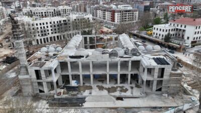 Malatya Büyükşehir Belediye Başkanı Sami Er, kente binlerce kişinin aynı