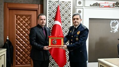 Karademir: İş Dünyası Olarak Her Zaman Kahraman Polislerimizin Yanındayız MAGİNDER Başkanı Salih Karademir, Polis Haftası kapsamında Malatya’da emniyet teşkilatı