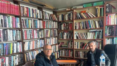 Seçim Bitti, Hizmet Başladı: Basri Orhan Esnafla Buluştu Attarlar Odası Başkanı Basri Orhan, seçimlerin ardından tüm üyeleri kapsayan