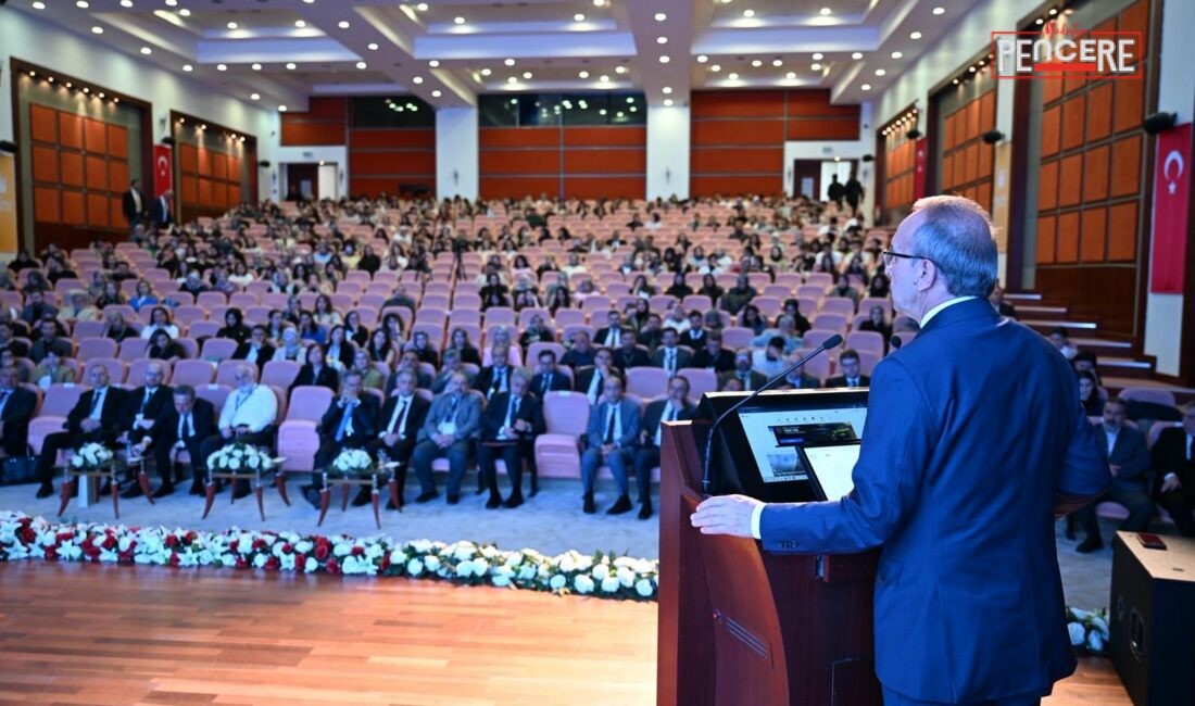 Demografik Gelecek Zirvesi kapsamında Malatya’da düzenlenen çalıştayda, Türkiye’de düşen doğurganlık