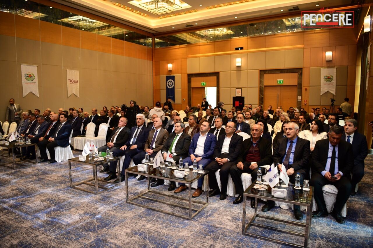 Malatya’da hayata geçirilen “İklim Direncini Artırma” projesi kapsamında çiftçilere yönelik