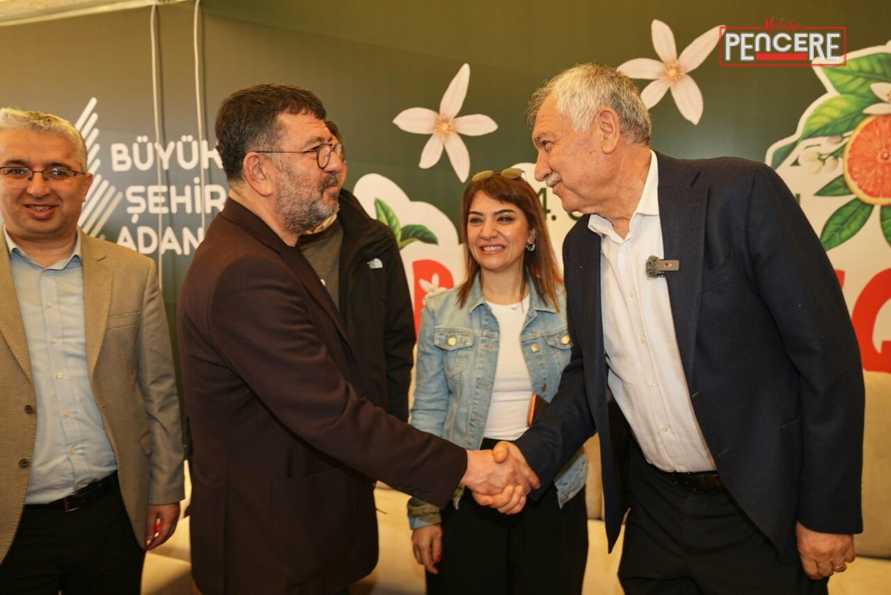CHP Malatya Milletvekili Veli Ağbaba, Adana’da düzenlenen Portakal Çiçeği Karnavalı’na