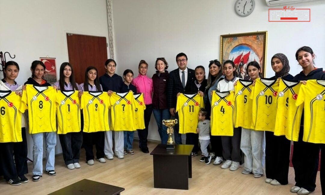 Malatya’da faaliyet gösteren Anadolu Set Voleybol ekibi, forma eksikliği yaşayan