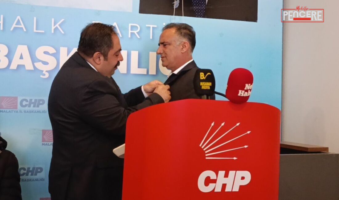 Malatya’da Bağımsız Meclis Üyesi Yunus Şen, düzenlenen törenle yeniden Cumhuriyet