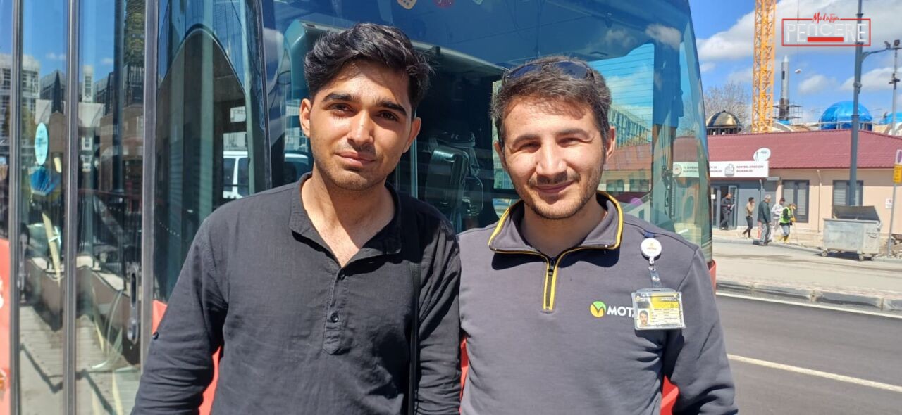 Malatya’da şehir içi otobüse binen 21 yaşındaki Halis Gürcü, yolculuk
