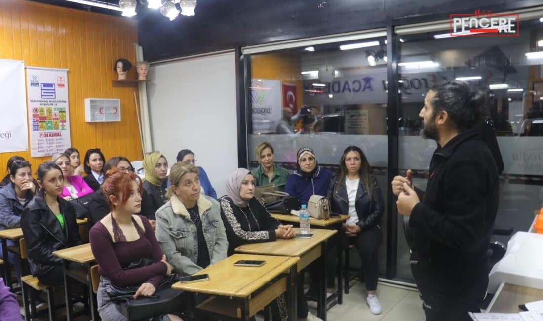 Malatya’da Ücretsiz Kuaför Kursu Tamamlandı Malatya’da sosyal sorumluluk projesi kapsamında düzenlenen ücretsiz kuaför kursunu tamamlayan