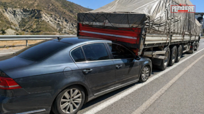 Doğanşehir’de TIR’a arkadan çarpan otomobilin sürücüsü İbrahim Coşkun, aracın altına