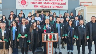 Malatya’da avukatlar, meslektaşları Hatice Kocaaefe’nin uğradığı saldırı sonucu hayatını kaybetmesine