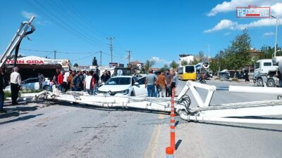 Malatya’nın Battalgazi ilçesinde kentsel dönüşüm inşaatında beton pompasının devrilmesi paniğe