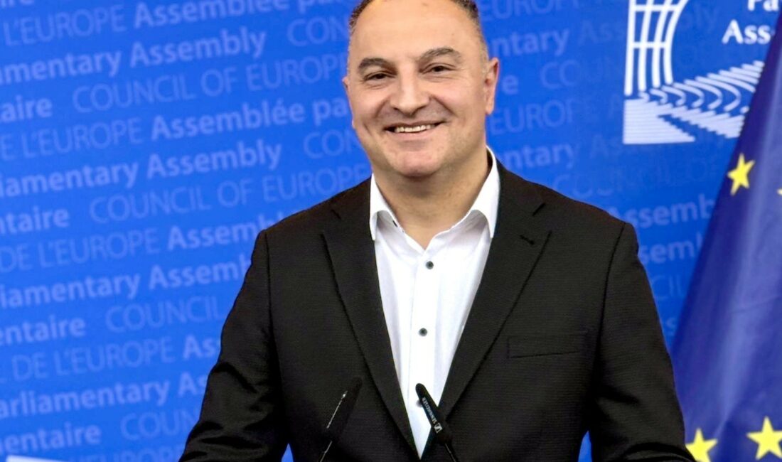 Avrupa’da siyasi danışmanlık çalışmalarıyla öne çıkan yazar Erdinç Üstündağ, yeni