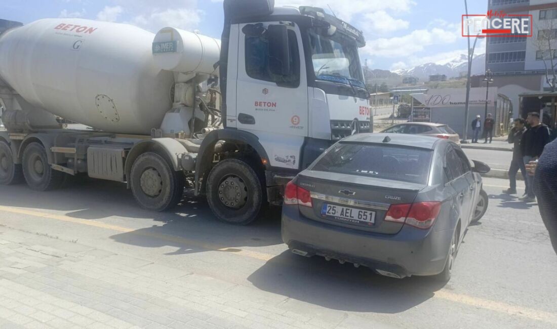 Malatya’da İsmet Paşa Caddesi yakınlarında meydana gelen trafik kazasında tırın