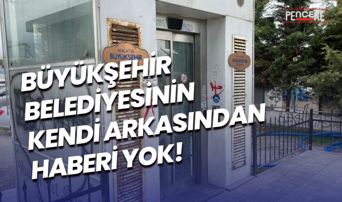 Malatya Büyükşehir Belediyesi binasının arkasında bulunan üst geçitte yaşanan arıza