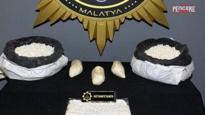 Malatya’da narkotik ekiplerinin Kale uygulama noktasında durdurduğu bir araçta yapılan