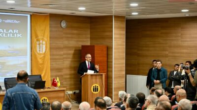 İnönü Üniversitesi ev sahipliğinde düzenlenen “Ekonomik Bağlamda Küresel Kırılmalar ve