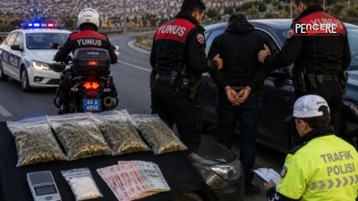Malatya’da yunus polis timlerinin durdurmak istediği otomobille kaçan cezaevi firarisi,