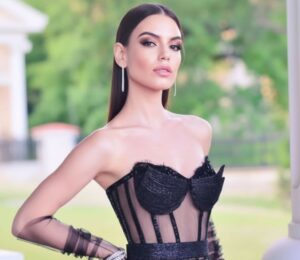 Podyumların dikkat çeken isimlerinden Dilara Kırmıt, özel hayatıyla ilgili merak