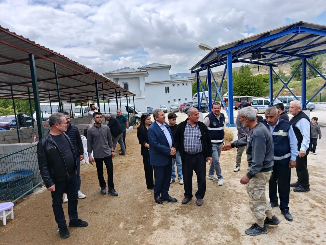 Alican Bozkurt, Kurban Bayramı öncesi Darende Belediyesi’ne ait canlı hayvan