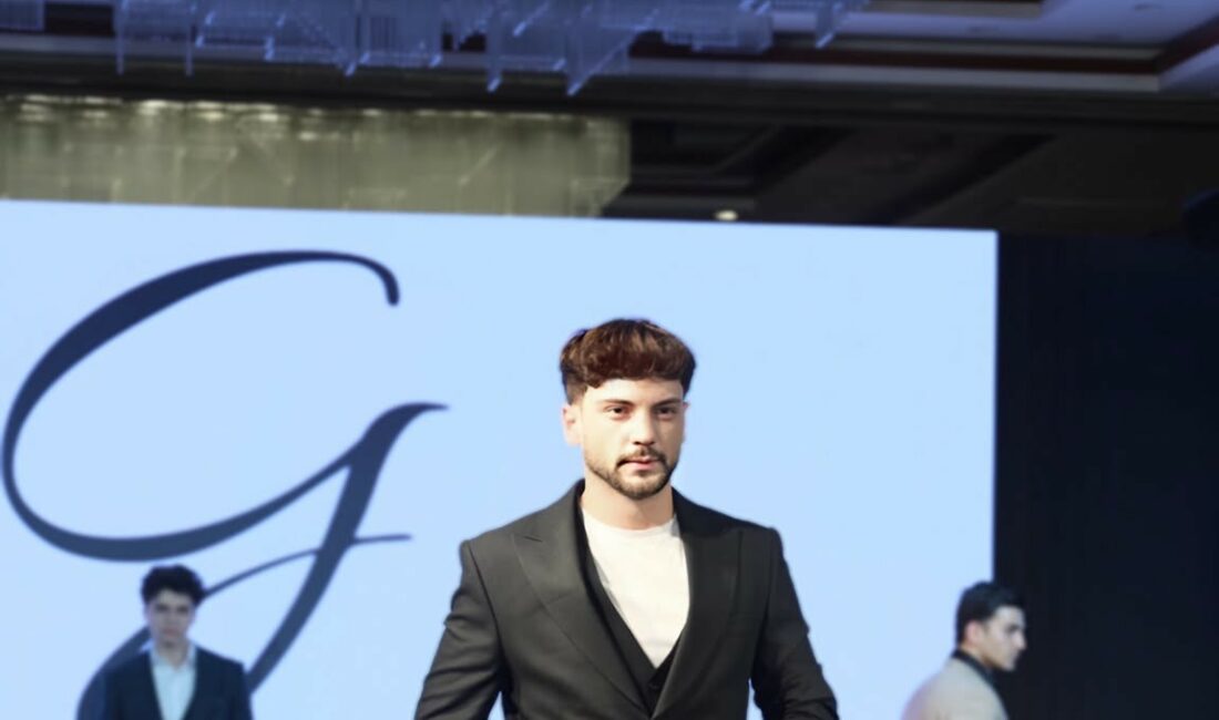 Genç model Emre Yılmaz, disiplinli yaşamı ve profesyonel duruşuyla modellik