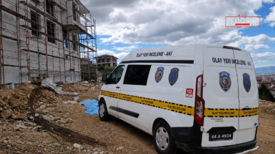 Malatya’nın Yeşilyurt ilçesinde villa inşaatında yüksekten düşen işçi ağır yaralandı.