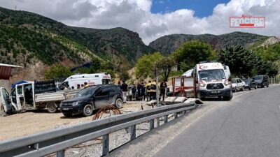 Malatya’da kontrolden çıkan kamyonetin şantiye alanına girmesi sonucu meydana gelen