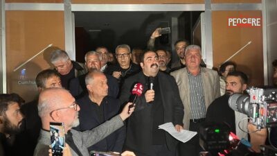 CHP Malatya İl Başkanlığı önünde açıklama yapan Barış Yıldız, CHP’ye