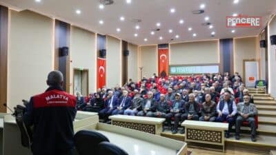 Malatya’nın Yeşilyurt ilçesinde düzenlenen toplantıda, KKYDP 17. etap kapsamında üreticilere