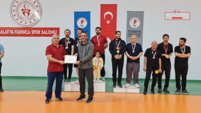 Malatya’da düzenlenen Masa Tenisi Kurumlar Ligi’nde dereceye giren takımlar belli