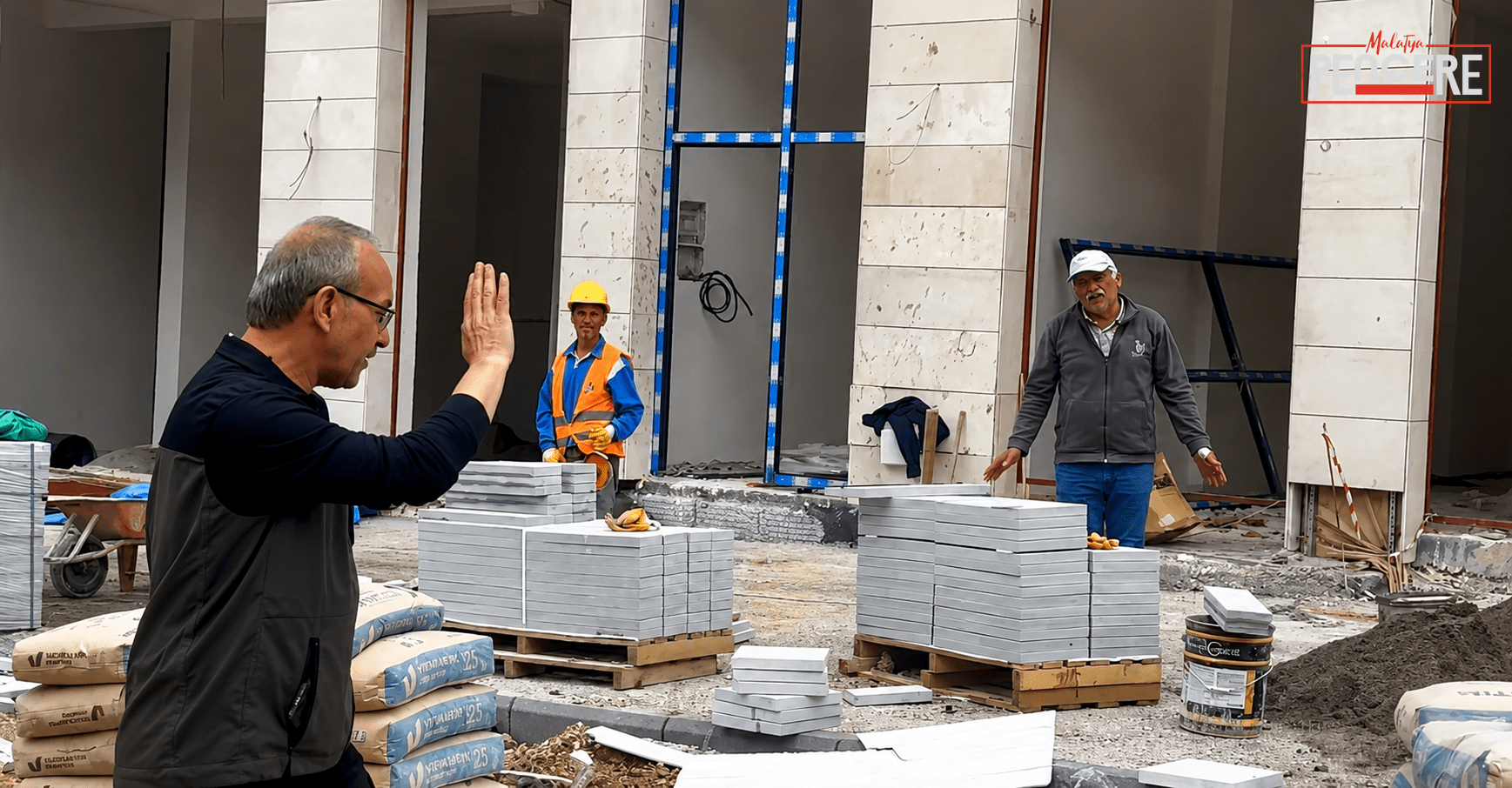 Malatya Fuzuli Caddesi’nde yürütülen yenileme çalışmaları hızlandı. Seddar Yavuz incelemelerde