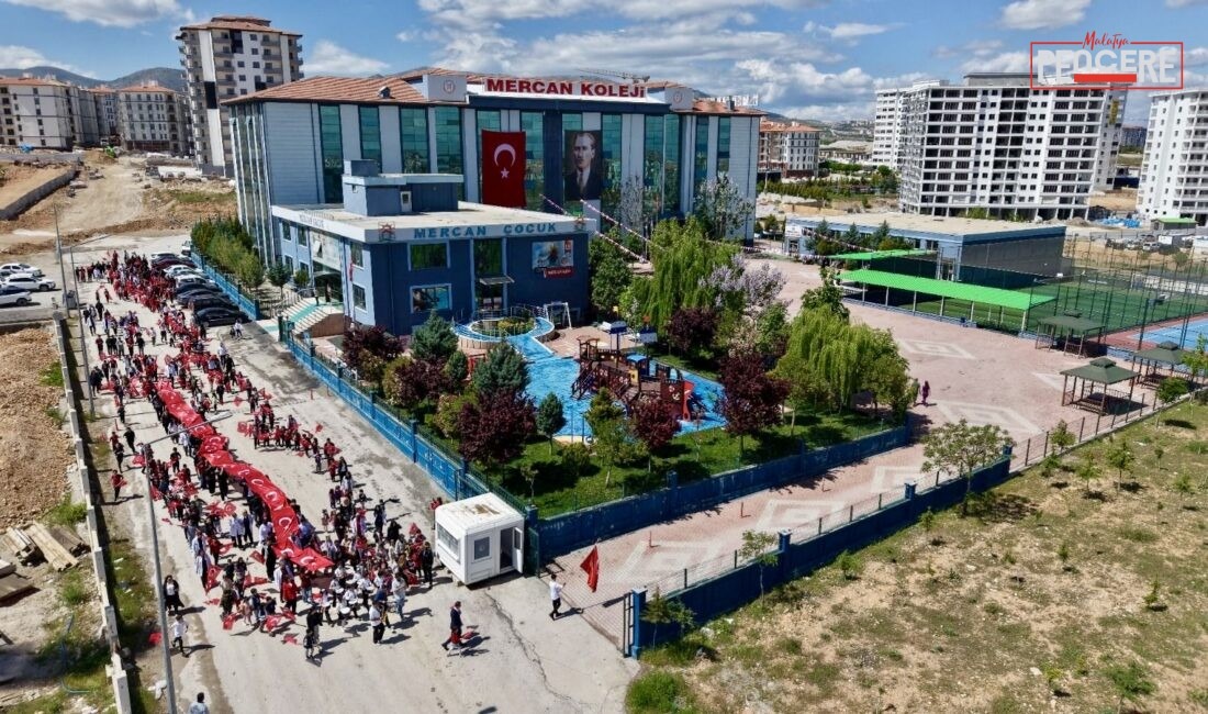 Malatya’da eğitim alanındaki çalışmalarıyla dikkat çeken Mercan Koleji’nde, 19 Mayıs