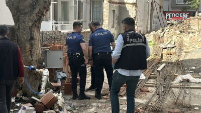 Malatya’nın Battalgazi ilçesinde yerinde dönüşüm kapsamında devam eden inşaatta çalışan
