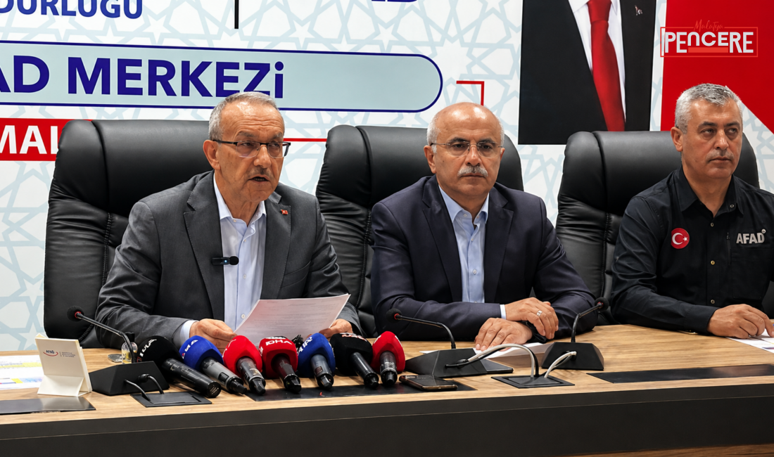 Malatya'nın Battalgazi ilçesinde meydana gelen 5.6 büyüklüğündeki depremin ardından AFAD