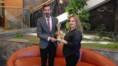 BY Protokol Dergisi Ödül Töreninde Pencere TV Programcısı Selda Aslan